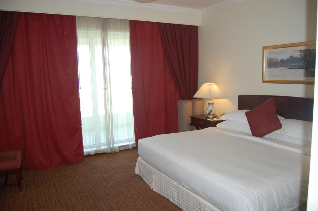 Jood Palace Hotel Dubai Exterior photo A bedroom at the hotel